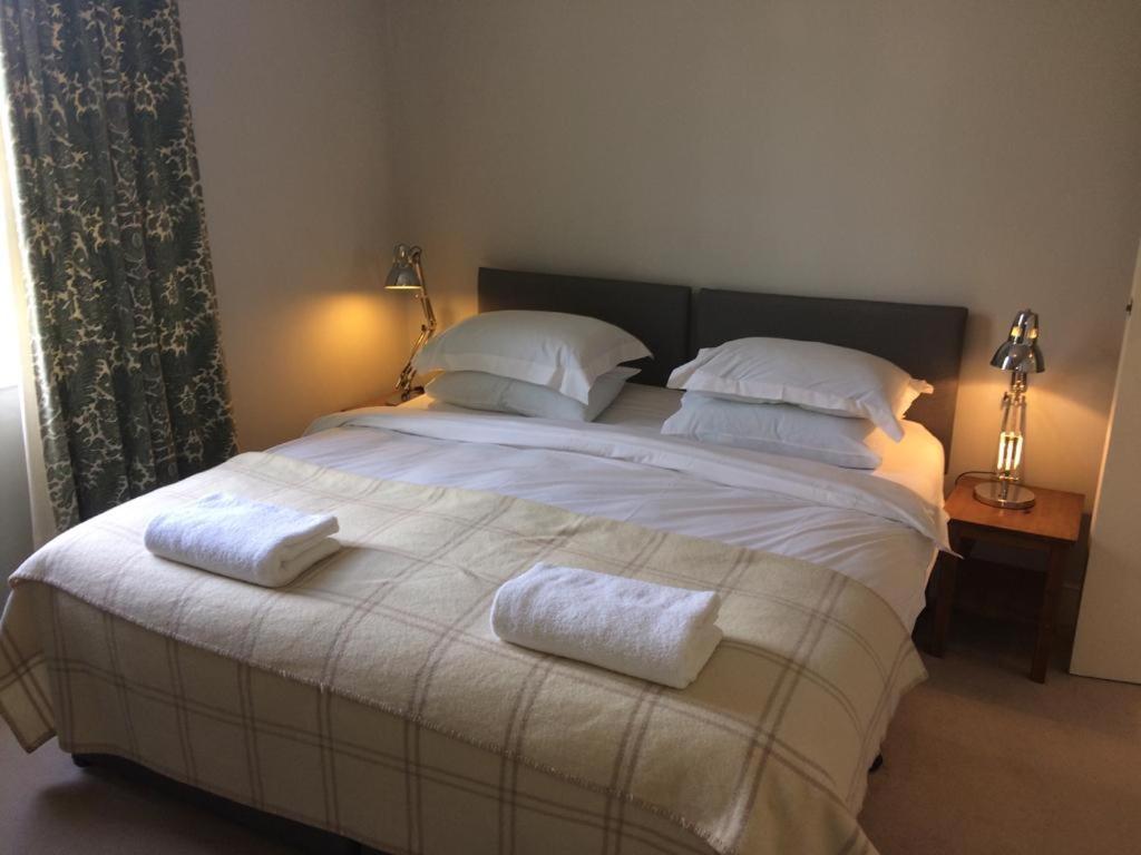 Appartamento Notting Hill Charm -Sleeps 5 - Urban Retreat Londra Esterno foto