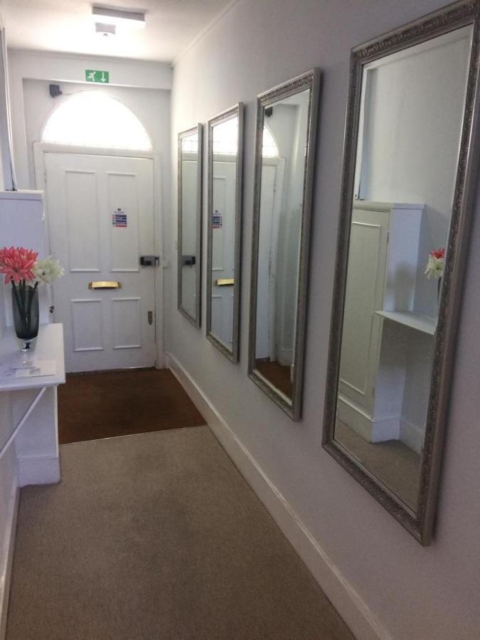 Appartamento Notting Hill Charm -Sleeps 5 - Urban Retreat Londra Esterno foto