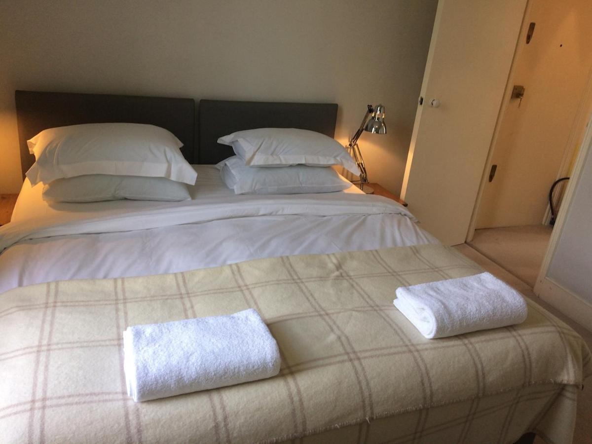 Appartamento Notting Hill Charm -Sleeps 5 - Urban Retreat Londra Esterno foto