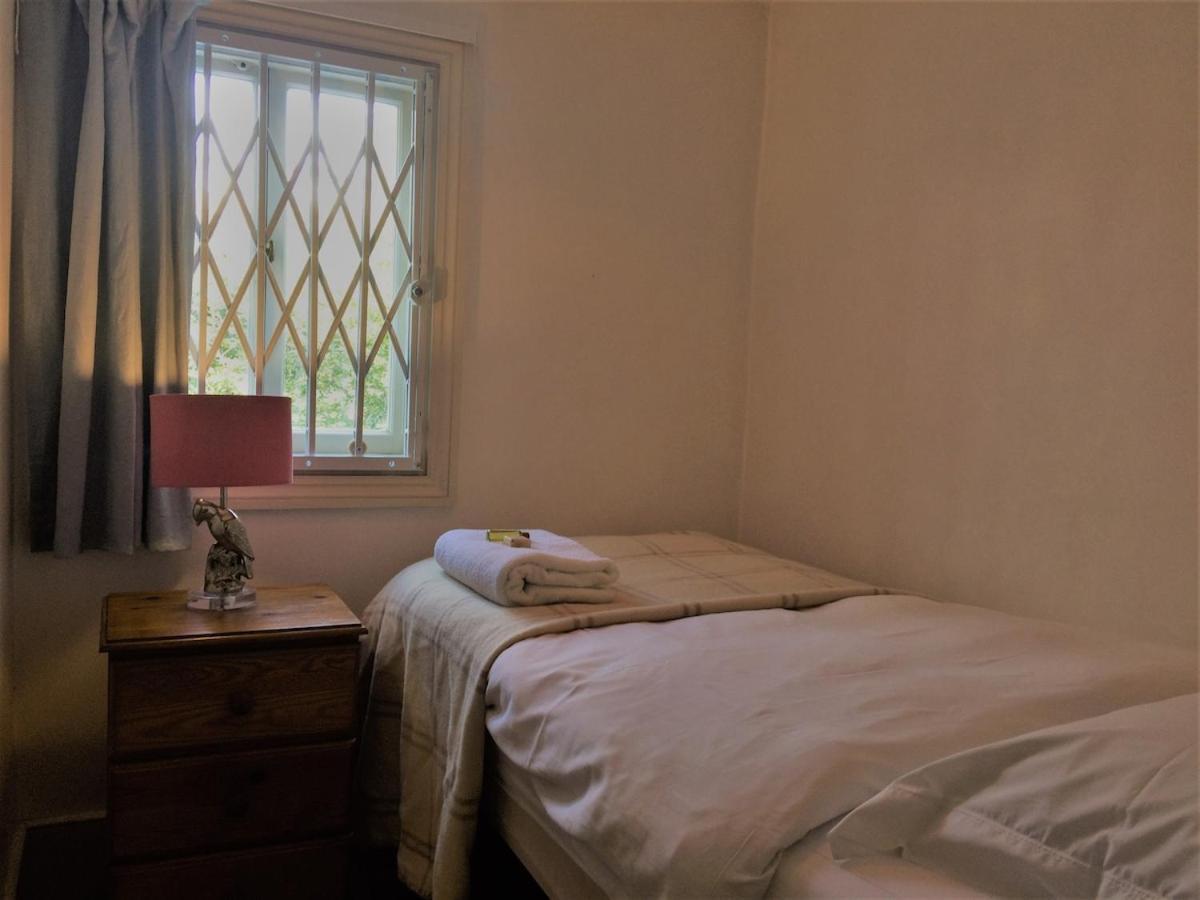 Appartamento Notting Hill Charm -Sleeps 5 - Urban Retreat Londra Esterno foto