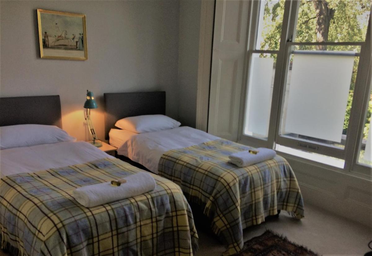 Appartamento Notting Hill Charm -Sleeps 5 - Urban Retreat Londra Esterno foto