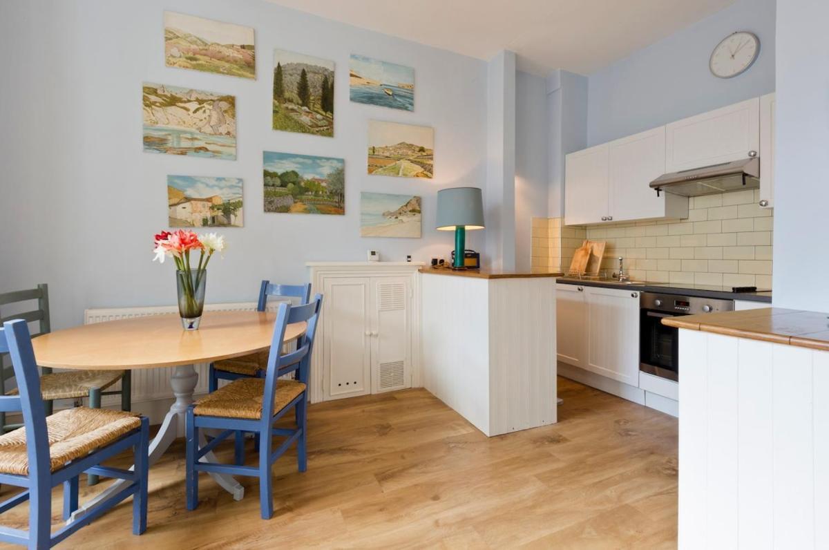 Appartamento Notting Hill Charm -Sleeps 5 - Urban Retreat Londra Esterno foto