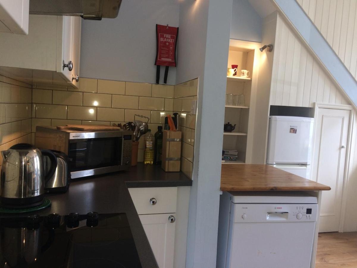Appartamento Notting Hill Charm -Sleeps 5 - Urban Retreat Londra Esterno foto