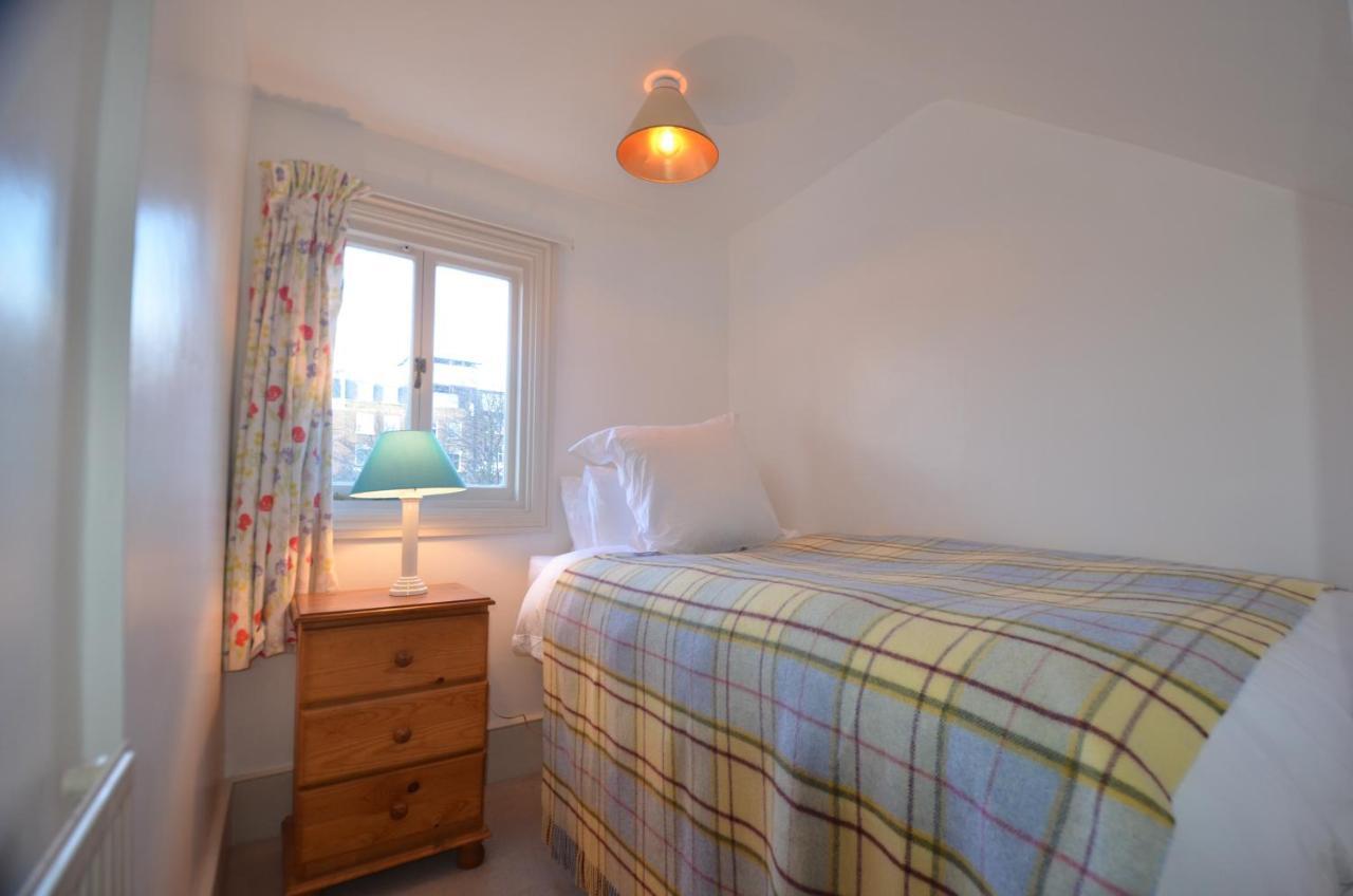 Appartamento Notting Hill Charm -Sleeps 5 - Urban Retreat Londra Esterno foto
