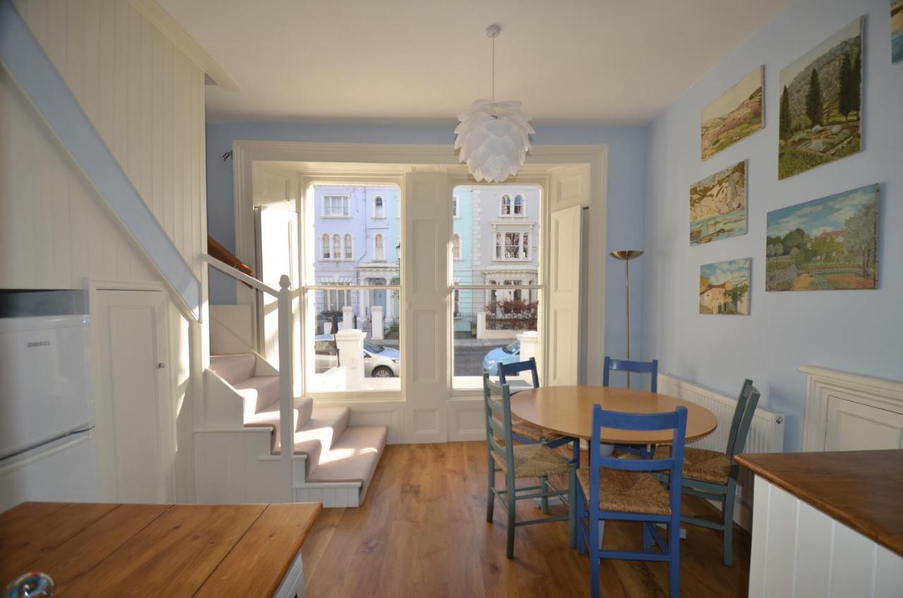 Appartamento Notting Hill Charm -Sleeps 5 - Urban Retreat Londra Esterno foto