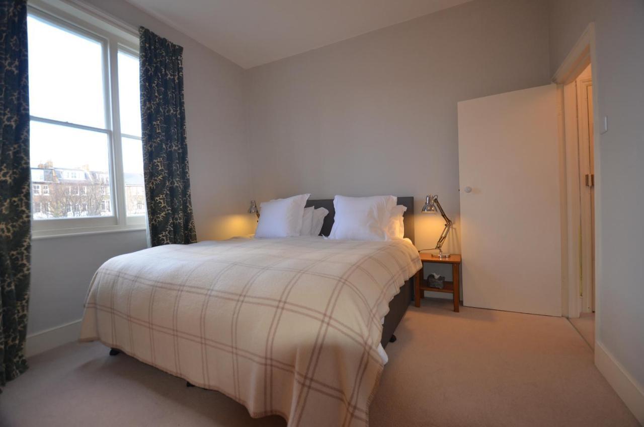 Appartamento Notting Hill Charm -Sleeps 5 - Urban Retreat Londra Esterno foto